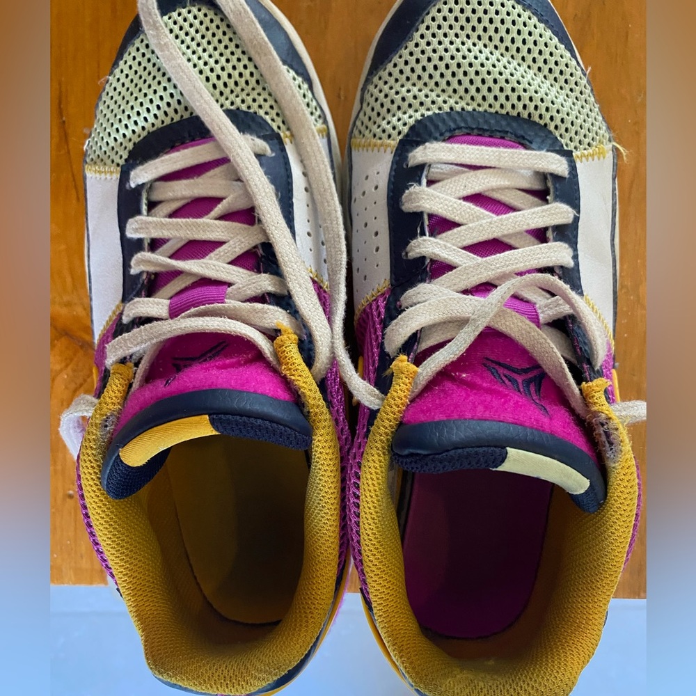 Nike Kids Sneakers in Pink, Yellow & Navy